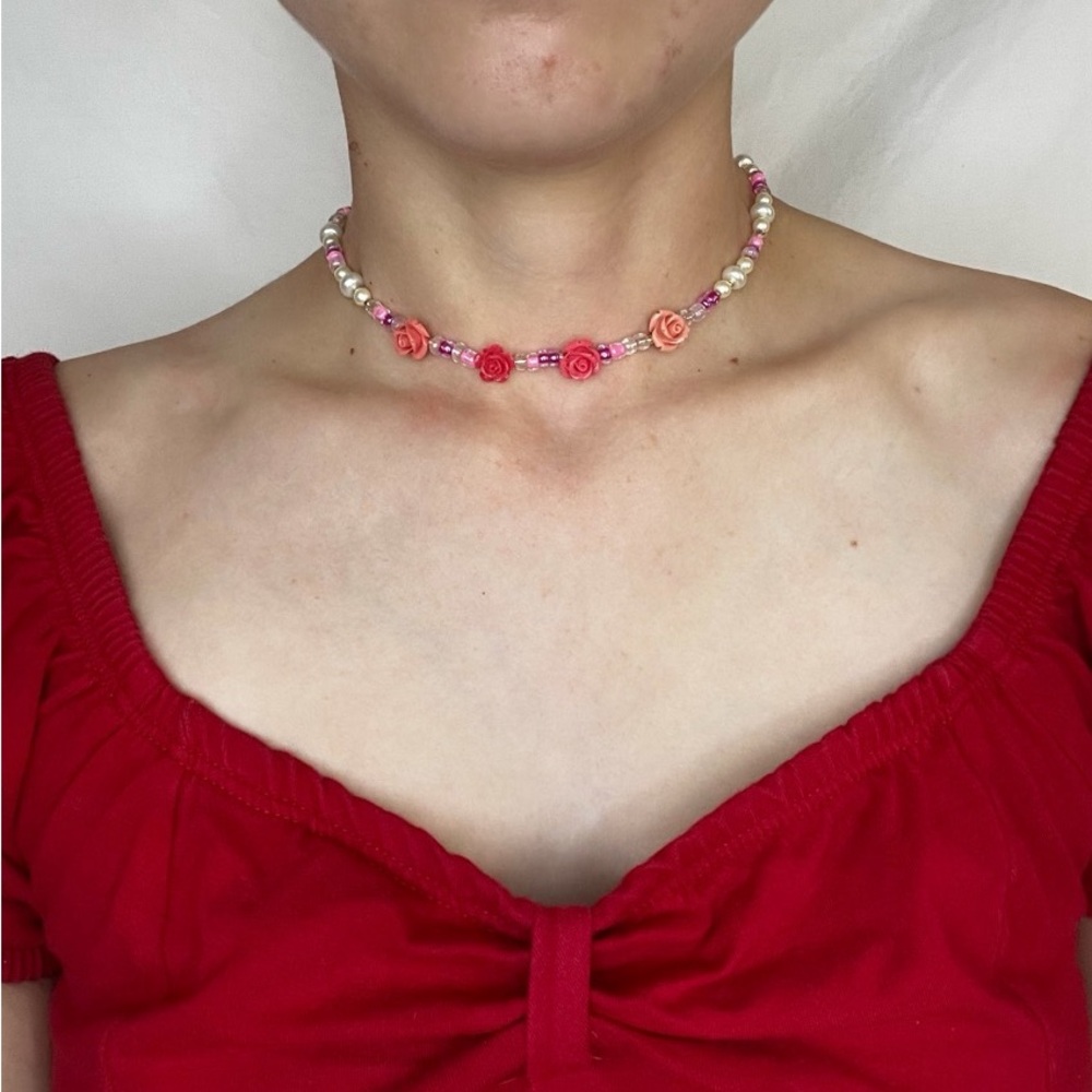 Y2K - Roses 🌹🌸 Beaded Choker Necklace